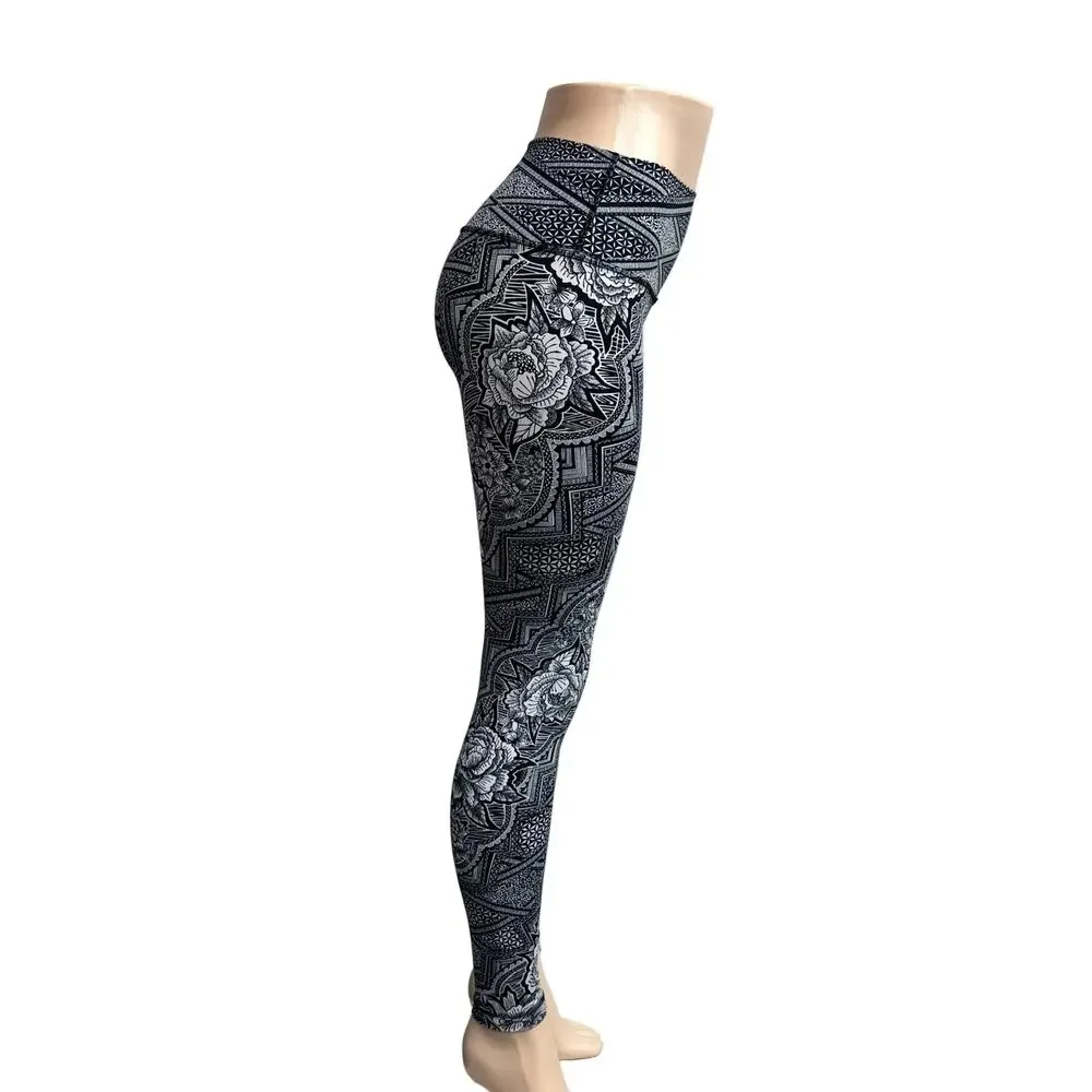 Lululemon black patterned cool leggings